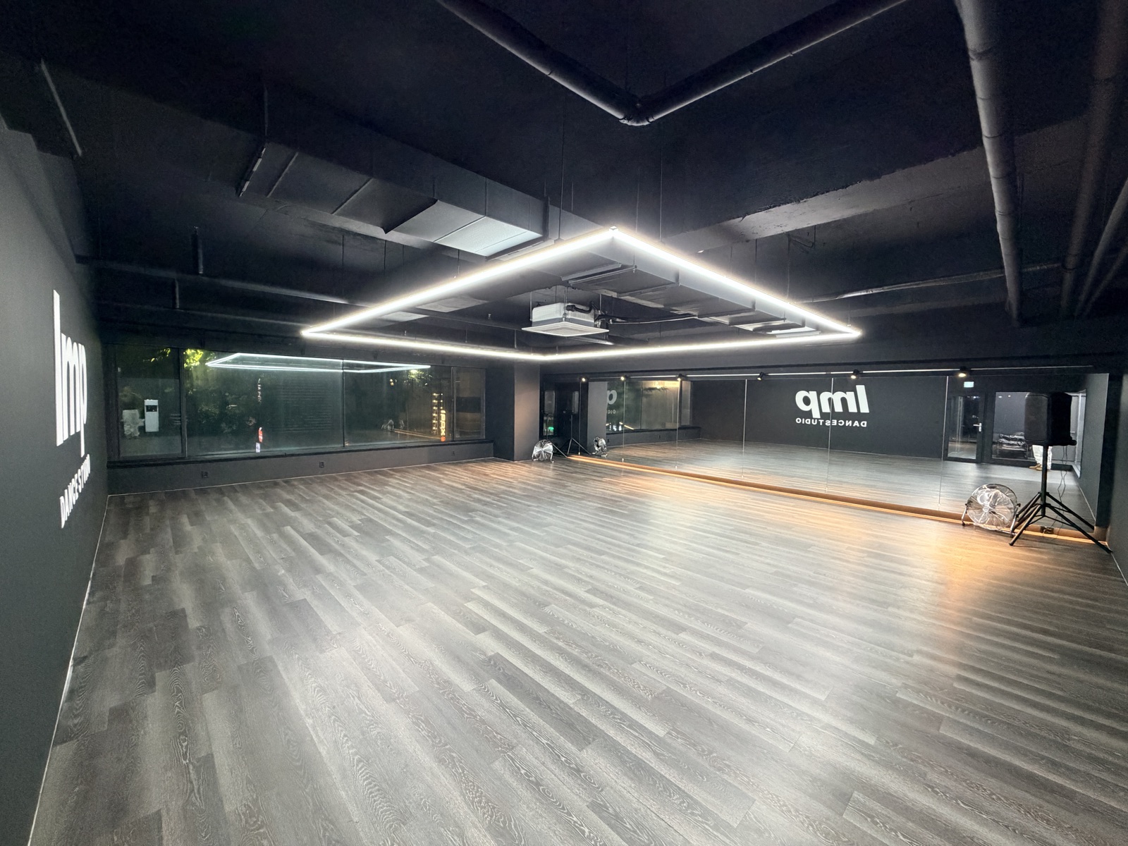 안산 고잔동 IMP DANCE STUDIO 대형 연습실